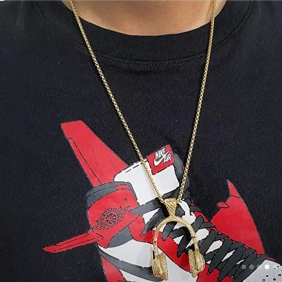 Headphone Pandant Necklace - Picture 2 of 6